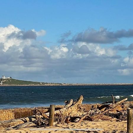 Beach House On Stockton Beach, Newcastleヴィラ エクステリア 写真