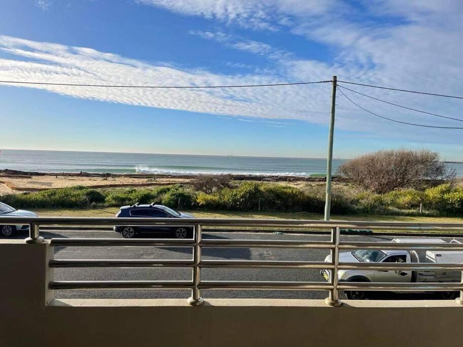 Beach House On Stockton Beach, Newcastleヴィラ エクステリア 写真