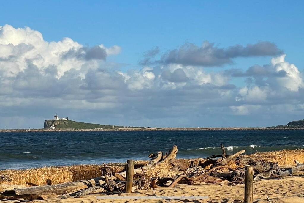 Beach House On Stockton Beach, Newcastleヴィラ エクステリア 写真